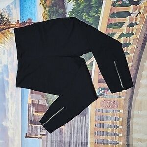 Lysse Zippered Ankle Pants Size‎ Medium